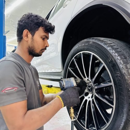 Car-Brake-Repair-Services-in-Dubai-scaled.jpeg-nggid03184-ngg0dyn-500x500x100-00f0w010c011r110f110r010t010